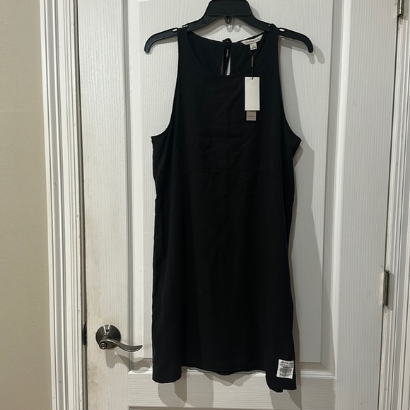 Calvin Klein Jeans Dresses & Skirts - Calvin Klein jean material  Sz L black back tie dress NWT